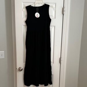 Sleeveless Black Maxi Dress with Waist Seam